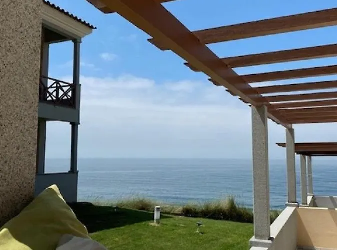 Sunset House With Seaview & Terrace By Vacationy * Leiria