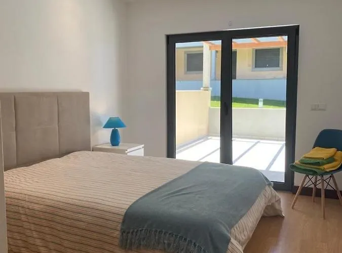 Sunset House With Seaview & Terrace By Vacationy Leiria